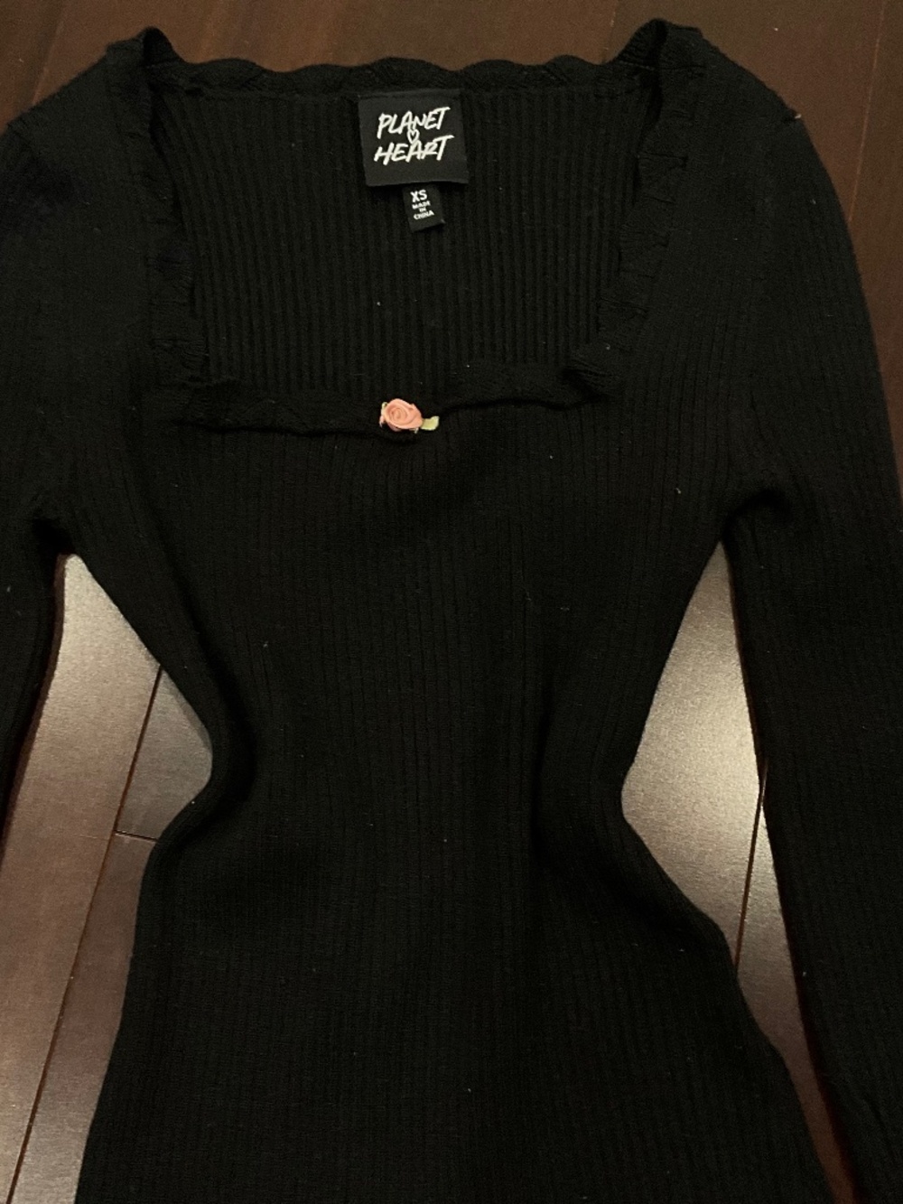 BLACK XS RIBBED LONG SLEEVE WITH LACE TRIM